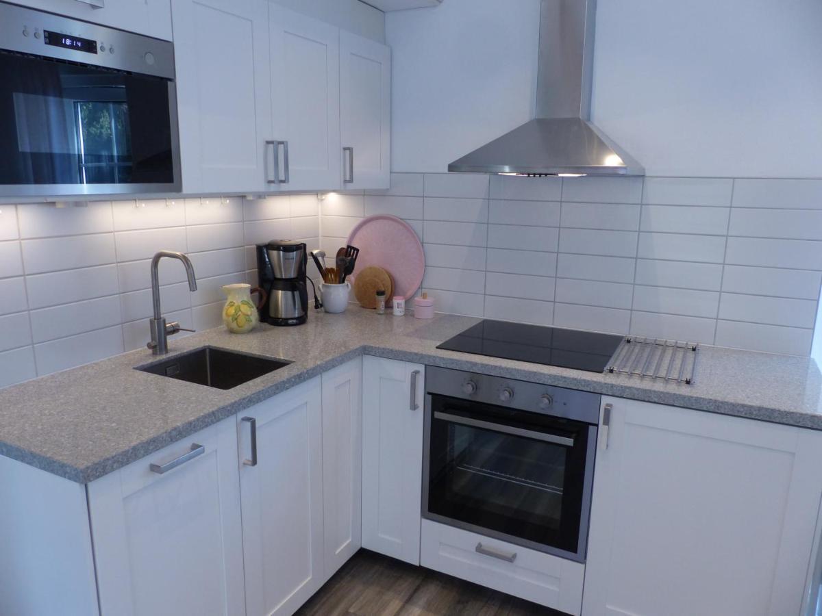 Tiny House 200 M From Kaempinge Beach Höllviken 外观 照片